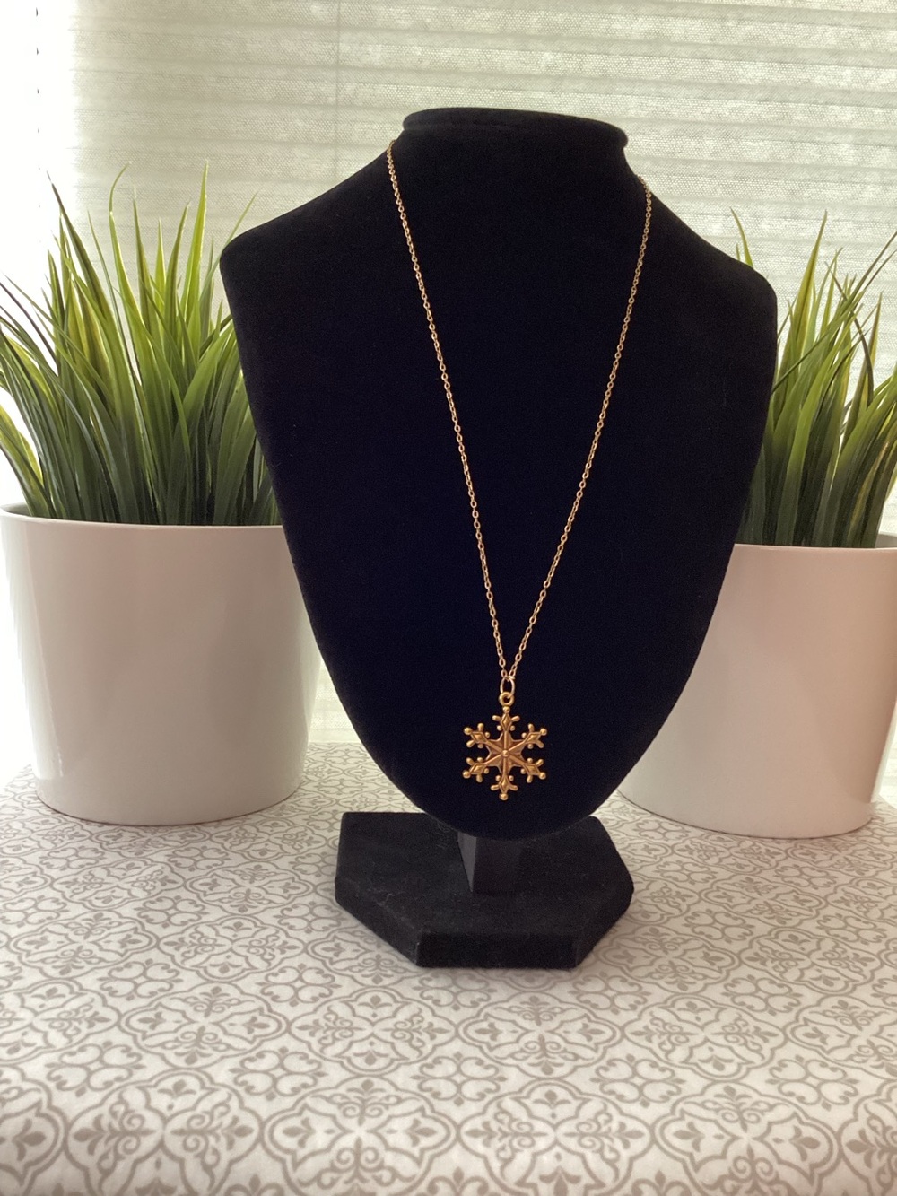 Snowflake Charm on Cable Chain Necklace